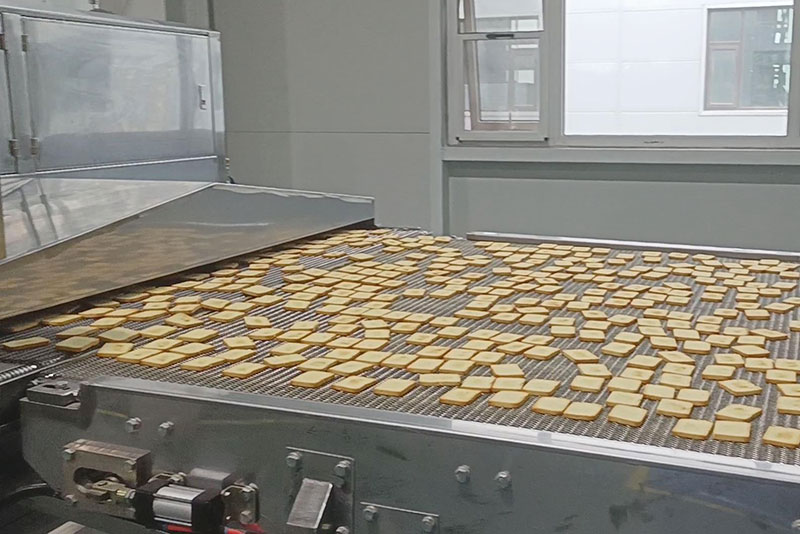 Baked bun slices production video